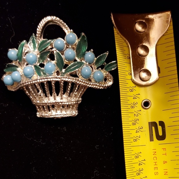 📌🧺 Flower Basket Brooch 🧺📌 - Picture 5 of 5